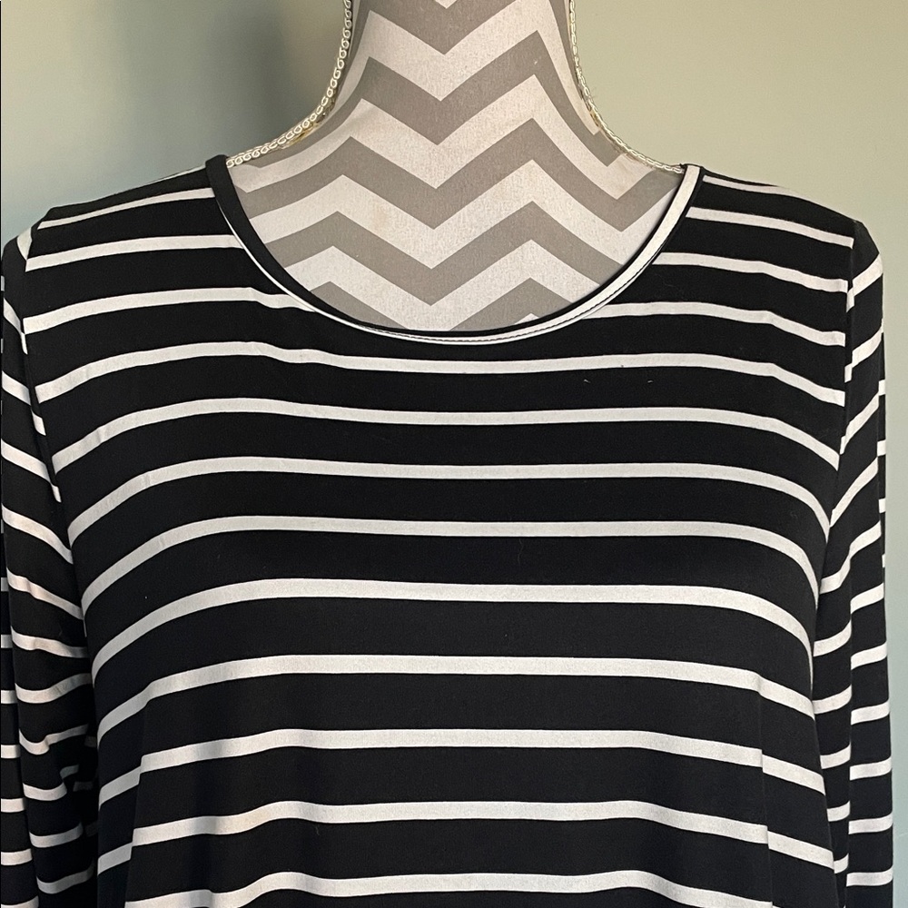 💥🆕💥DOUBLJU Black & White Striped Long-Sleeve Top Size Large - Picture 3 of 9